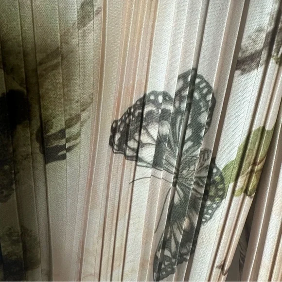 NEW PrettyLittleThing NUDE FLORAL PRINTED PLISSE MID RISE WIDE LEG PANTS 6 - Picture 11 of 13